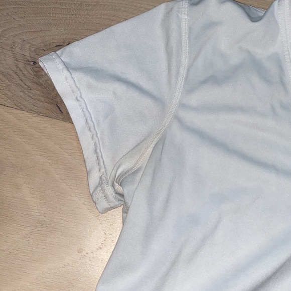 Nike Dri Fit White V Neck Short Sleeve - Picture 4 of 5